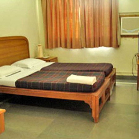 Meru Pune Exterior foto
