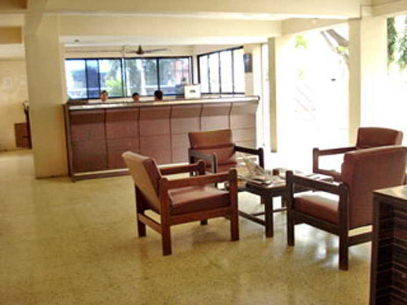Meru Pune Exterior foto